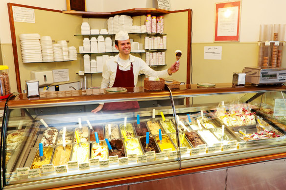 The wildly popular Gelateria dei Gracchi.