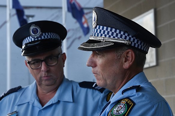 Superintendent Craig Middleton (right).