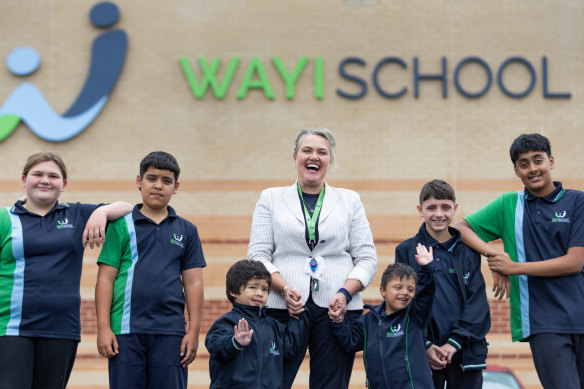 Leanne Sinnadurai with students of Wayi School. Wayi is a Woi-wurrung word of the Wurundjeri people meaning “us”. 