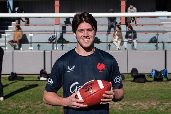 Cayden Close hopes to get a scholarship to play American football in the United States. 