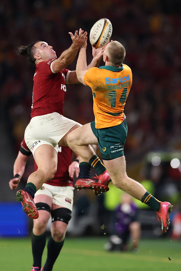 Max Jorgensen flies through the air in an aerial contest in Brisbane.