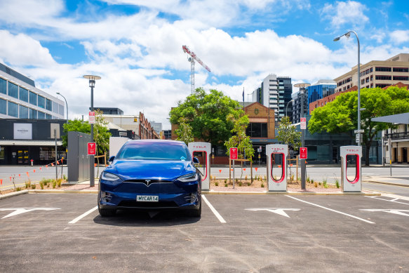 Uber, which has set a target to phase out petrol vehicles from its platform by 2040, is exploring ways to boost uptake of electric cars in Australia, where sales are lagging other nations.