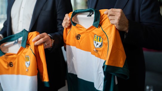 The AUNZ jersey, which was unveiled by RA chief executive Phil Waugh and coach Les Kiss.