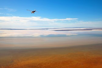 After rare flooding event, Aussies are flocking our largest lake