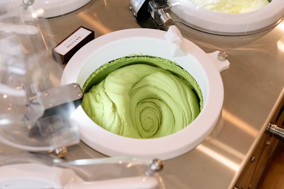 Instead of traditional pozzetti there’s a Miles Gelato Machine, which is a batch freezer, gelato maker and display cabinet all in one.