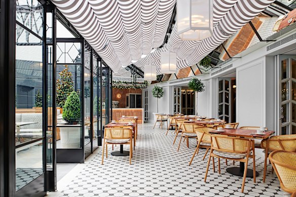 Enjoy Christmas lunch in The Royce Hotel’s conservatory-style dining room.