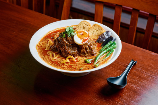 Beef rendang laksa. 