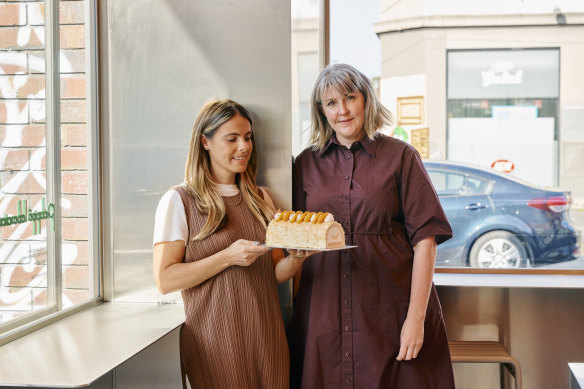 Pidapipo’s Lisa Valmorbida (left) with Natalie Paull of Beatrix Bakes.