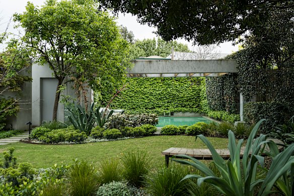 In this KSLD project in South Melbourne, shutters from the house were refashioned into curved bench seats for the garden.