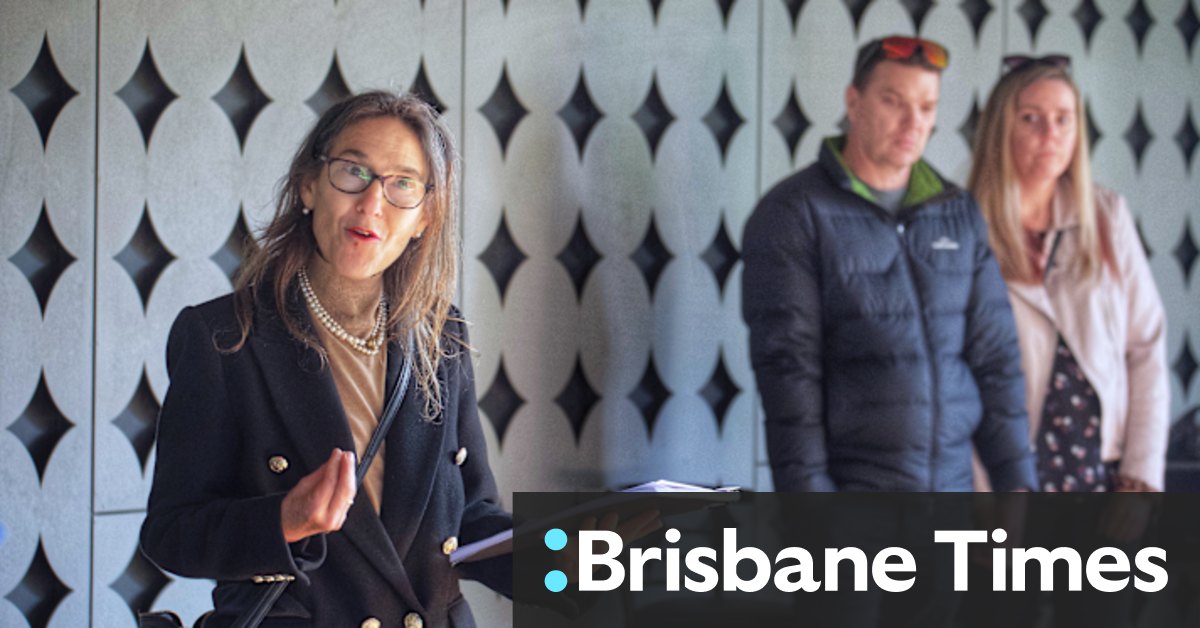 Quirky Collingwood apartment passes in on vendor bid of $1.05 million on 'up and down' weekend of auctions - Vimarsana News