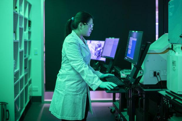 "Multi-pronged attack": Scientists screening less common drugs for COVID-19 potential at WEHI say they might not get there first but it's important to have a back-up plan if one drug fails.