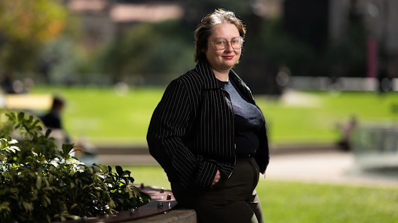 Why this young lawyer is snubbing property for geared shares