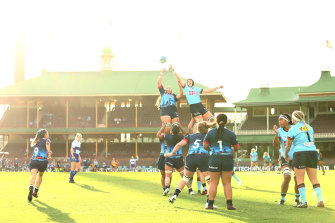Emily Chancellor of the Waratahs competes for a lineout during the round three Super W match at the SCG.