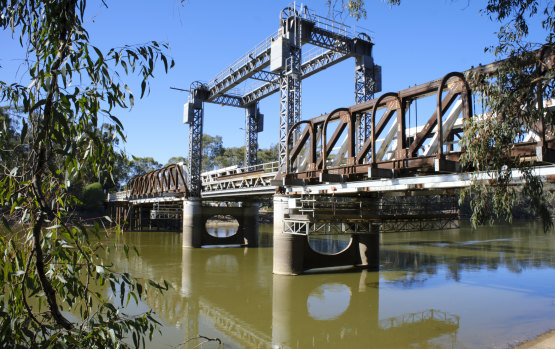 The lift bridge at Swan Hill, which is due for replacement.