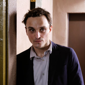 In Christian Petzold's Transit, George (Franz Rogowski) is looking for an excape route.
