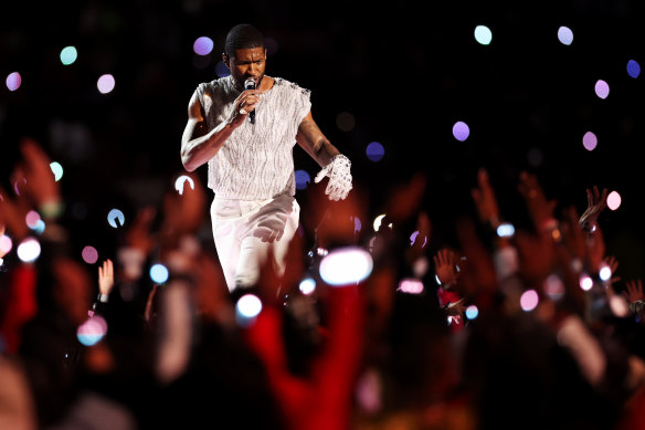 Usher delivered a respectable, if not forgettable, half-time show. 