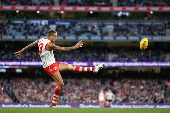 Lance Franklin was booed by a small section of the Collingwood faithful at the MCG.