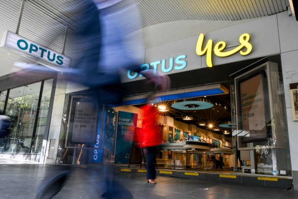 Privacy laws to be overhauled as Dreyfus questions why Optus kept customers’ details - Sydney Morning Herald