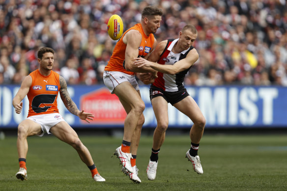 Jesse Hogan of the Giants competes with Callum Wilkie of the Saints.