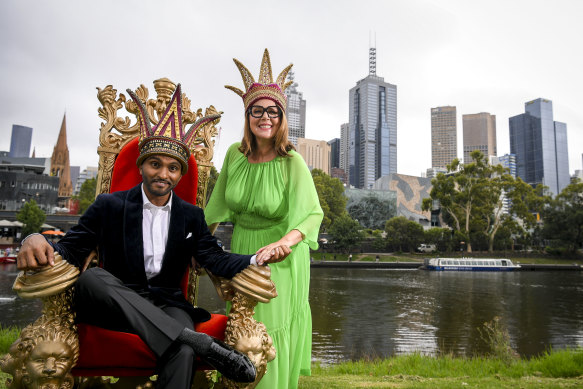 Nazeem Hussain and Julia Morris after accepting their Moomba crowns. 