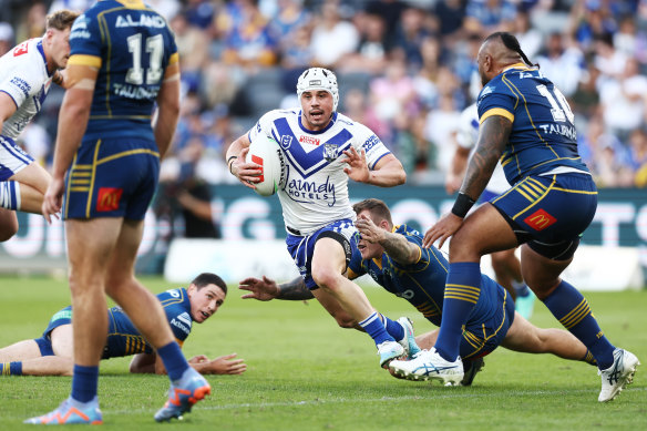 Reed Mahoney in action for the Bulldogs against his former club last season.