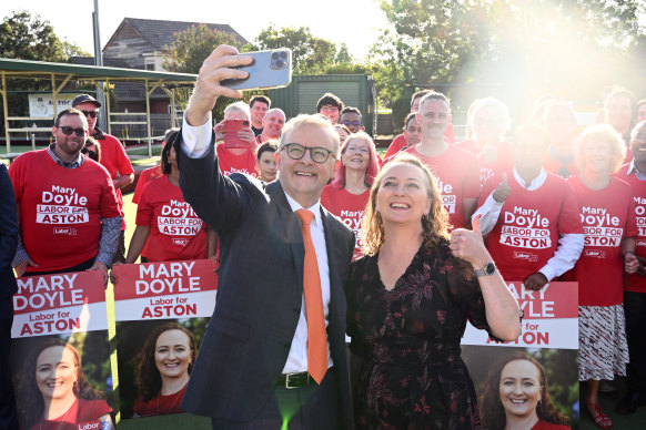 Prime Minister Anthony Albanese and Mary Doyle, Labor’s candidate for Aston, at Bayswater Bowls Club.