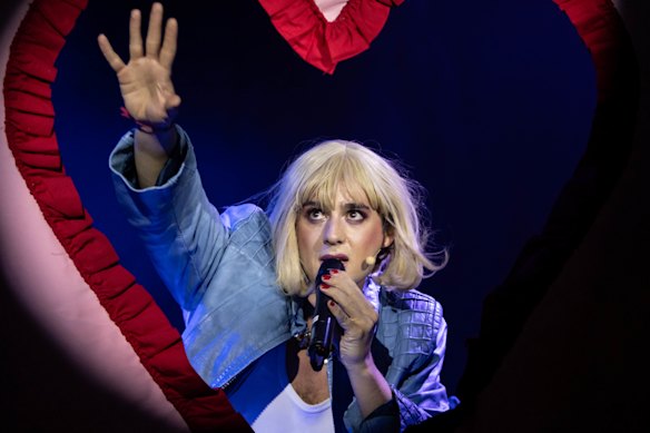 Kantor’s charisma and consummate skill as a performer ties everything together