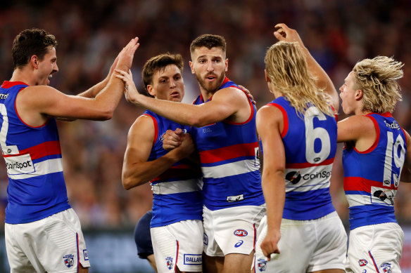 The Bulldogs expect Marcus Bontempelli to play against Carlton.