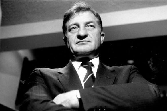 Elliott pictured in 1986.