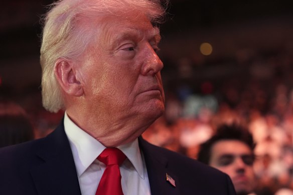 O spray de Donald Trump aparentemente veio em resposta às críticas de importantes figuras católicas sobre a guerra no Irão.