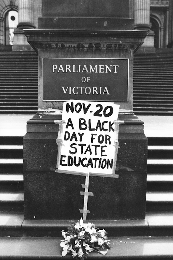 A wreath laid outside of Spring Street in memory of the school system after the first major schools closure announcement by the Kennett Government.