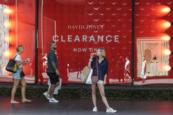 Boxing day sales sneakers discount