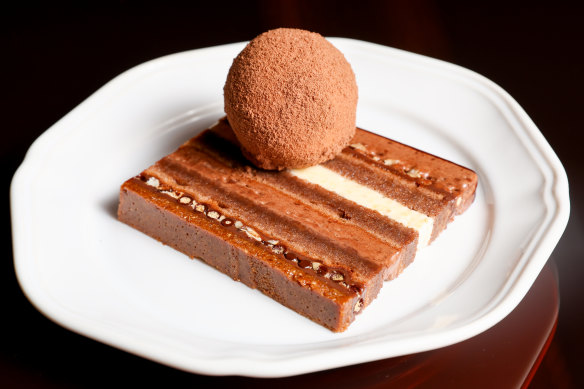 Milo layer cake with Milo ice-cream.