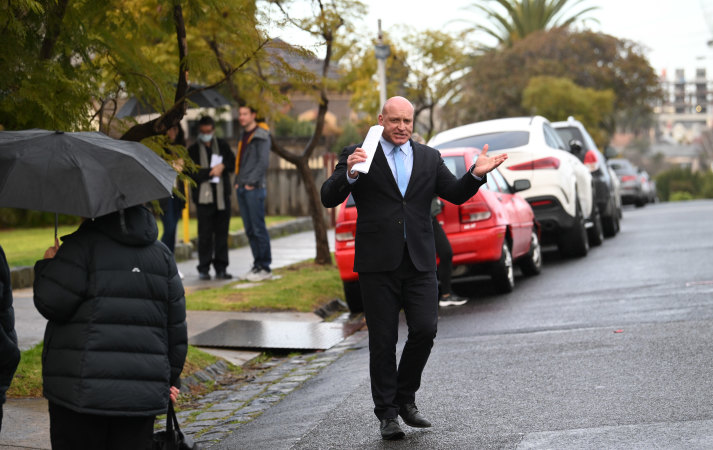 Essendon home passes in at auction, sells after for $1.1 million as buyers dig their toes in