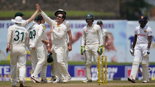 Australia have taken a 1-0 series lead in Sri Lanka.
