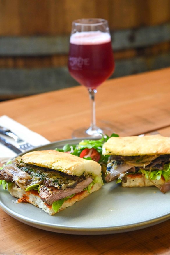 Steak prego (sandwich).
