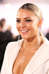 Reality star sweetheart Sam Frost has been snubbed from attending television’s night of nights despite starring on Home and Away until December 2021.