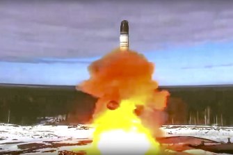 Sarmat kıtalararası balistik füze, Rusya'nın kuzeybatısındaki Plesetsk'ten fırlatıldı.