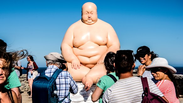 'Horizon' by Mu Boyan at the 2018 Sculpture by the Sea 2018.