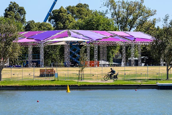 There will be extra shading at Albert Park this year for the fans heading along to the Formula 1 grand prix.