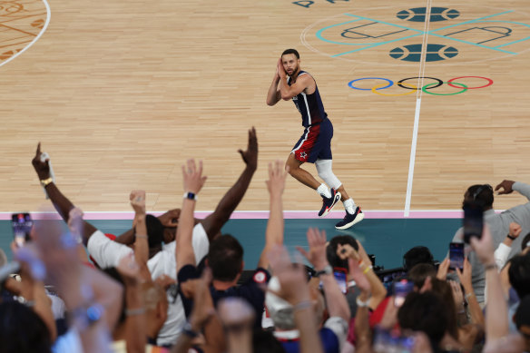 Stephen Curry bids the French goodnight as he closes out the basketball final and the United States win gold.