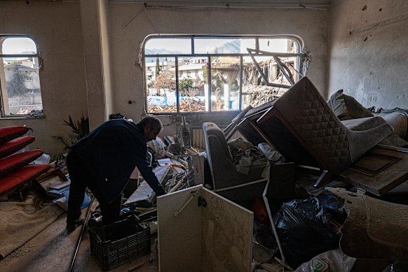 حرب الولايات المتحدة وإيران كما حدثت: ترامب يمنح إيران 48 ساعة لفتح مضيق هرمز; إيران تهدد بتدمير البنية التحتية للطاقة والنفط; إسرائيل تضرب الجسور في جنوب لبنان