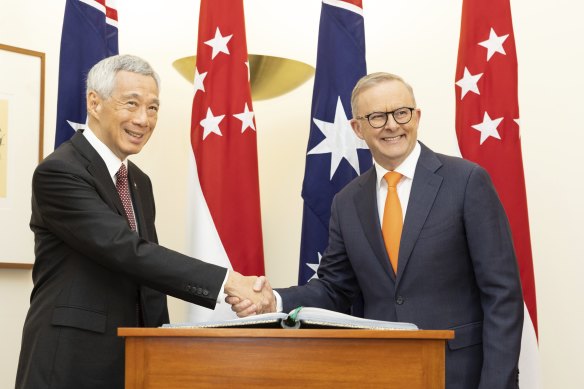 Singapore Prime Minister Lee Hsien Loong with Prime Minister Anthony Albanese in Canberra today. 