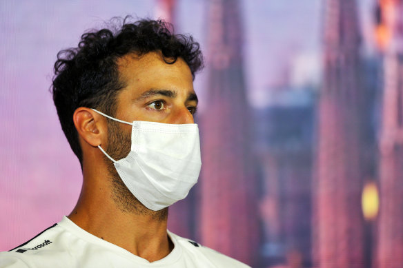 Daniel Ricciardo has tattoo plans for his boss if he claims a podium spot this season.