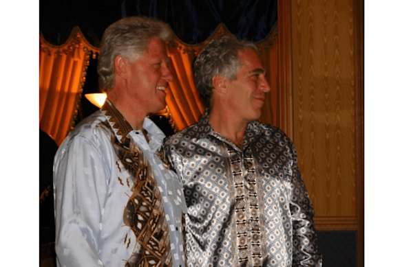 O ex-presidente dos EUA Bill Clinton e o traficante sexual Jeffrey Epstein.