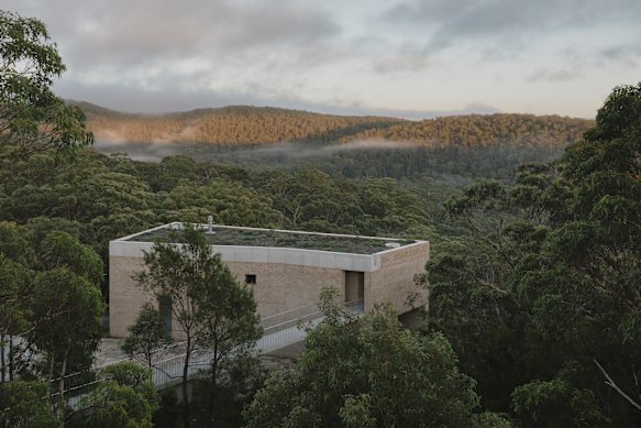 EA House designed by Bokey Grant won the national award for residential housing in 2026.