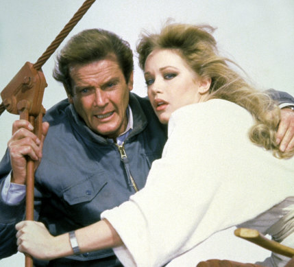 Roger Moore and Tanya Roberts in A View To A Kill. 