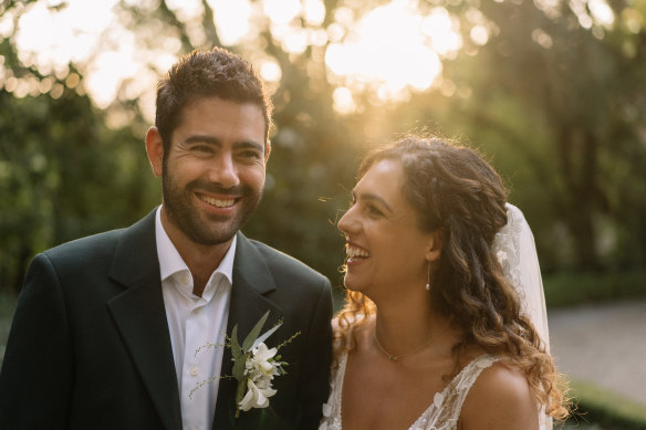 Jonathan and Karen Seidler married at a friend's house with just 10 guests.