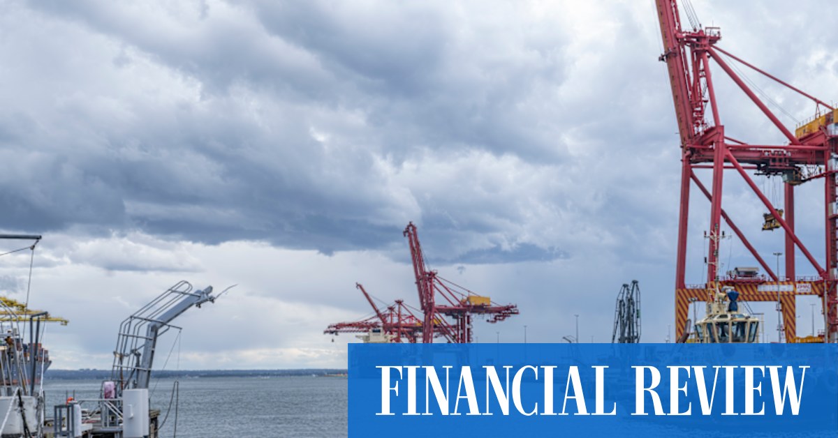 Qube boss Paul Digney says Australia 'vulnerable' to tugboat strikes - Vimarsana News