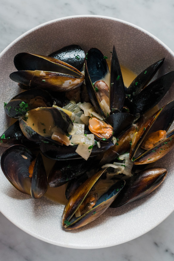 Kinkawooka mussels marinara.